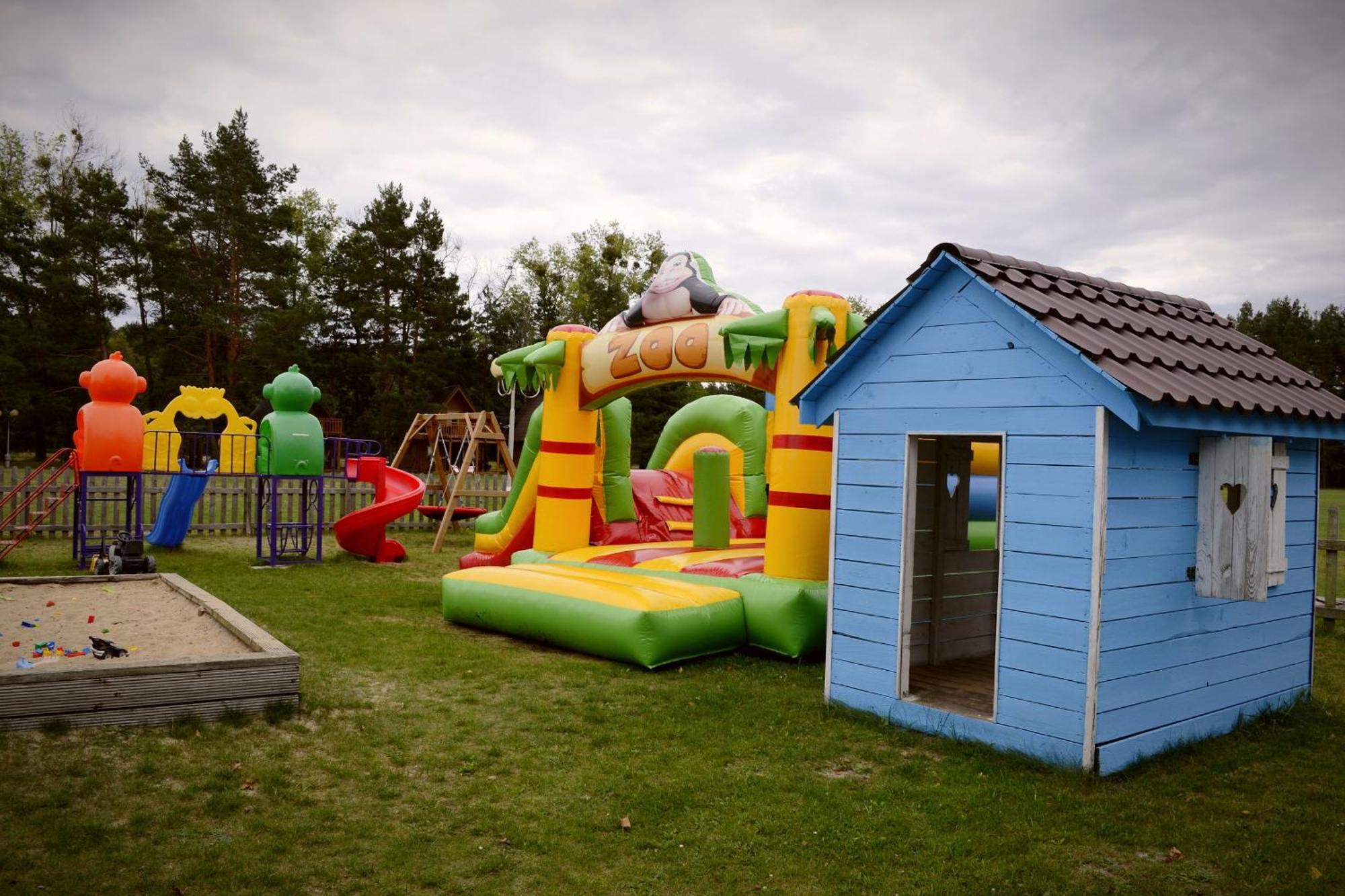 Camping Szczecinek Domy Wypoczynkowe Εξωτερικό φωτογραφία