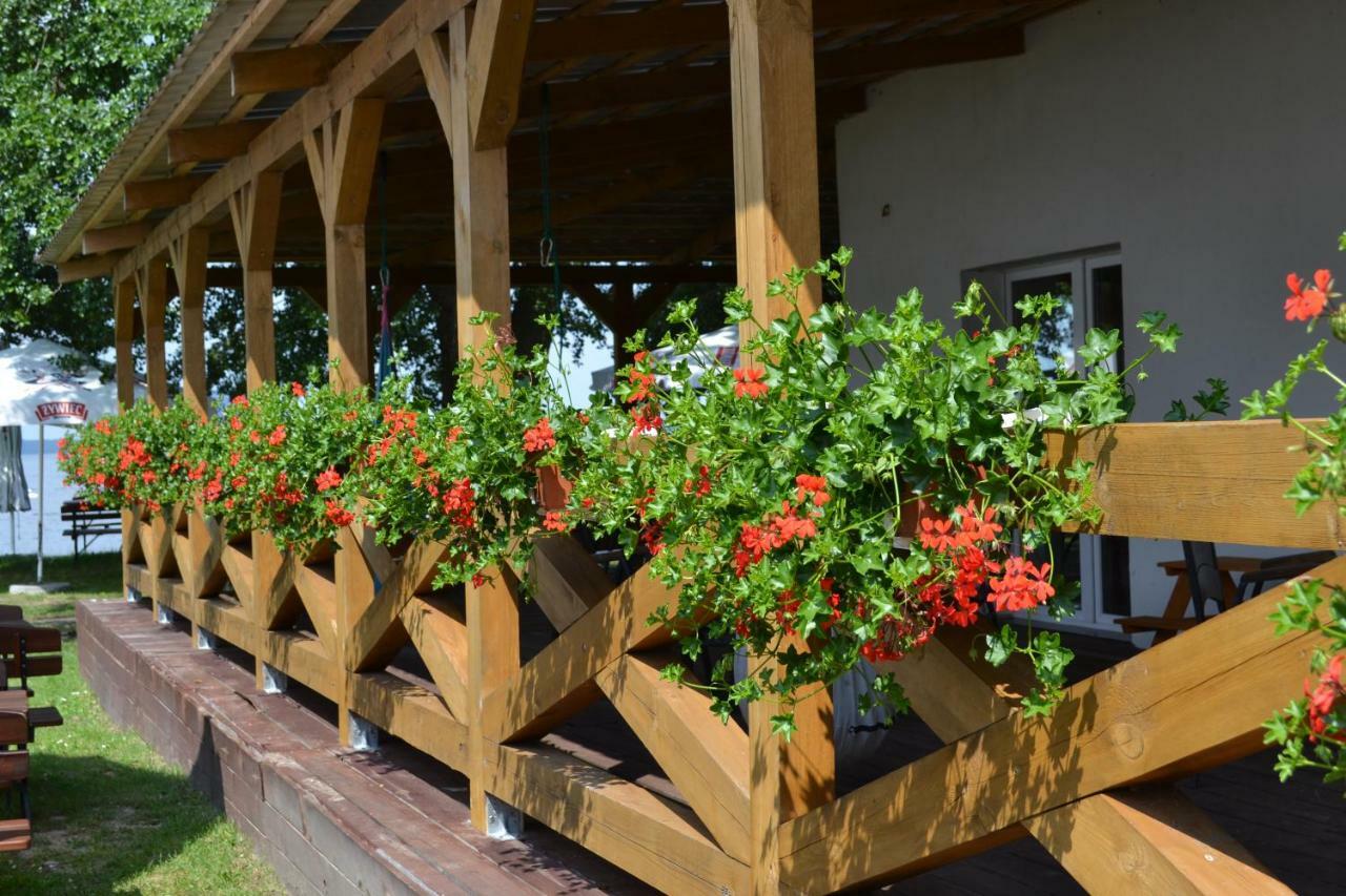 Camping Szczecinek Domy Wypoczynkowe Εξωτερικό φωτογραφία